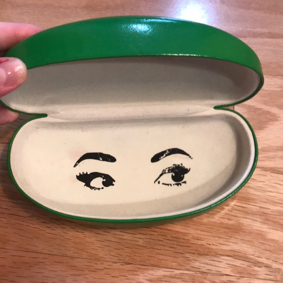 Kate Spade brown sunglasses with case - Picture 5 of 8